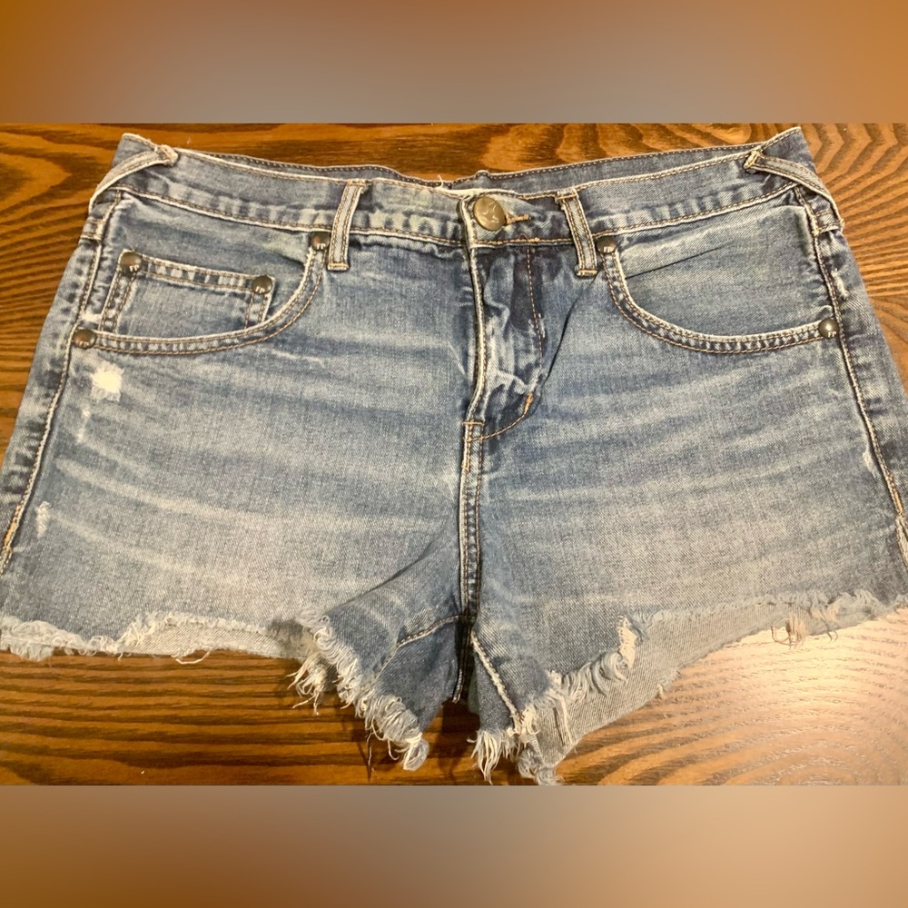 Free People denim shorts size 27